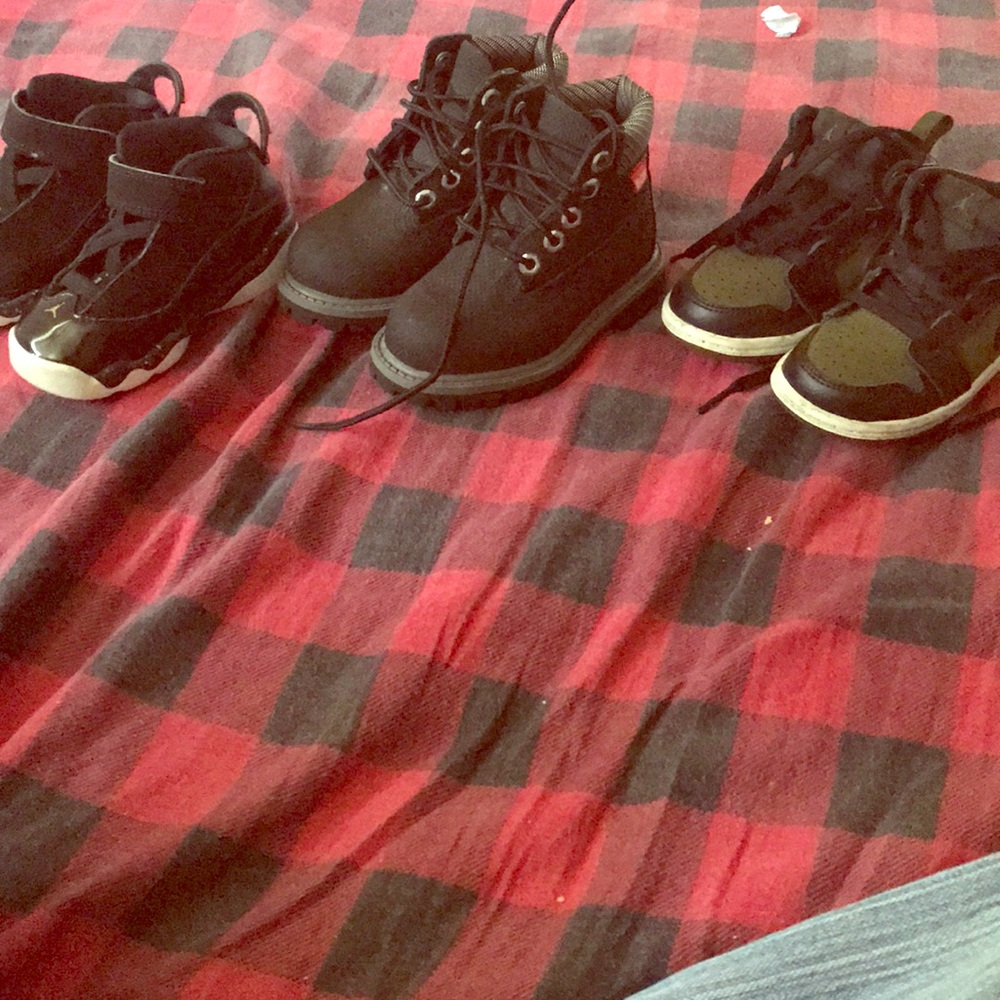 Boys 6c toddler shoes Jordan’s n timberlands